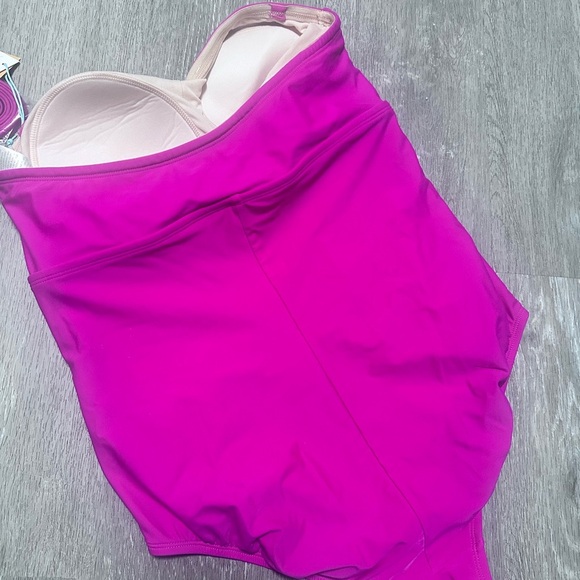 Kona Sol One piece Pink Swimsuit NWT - Picture 5 of 7
